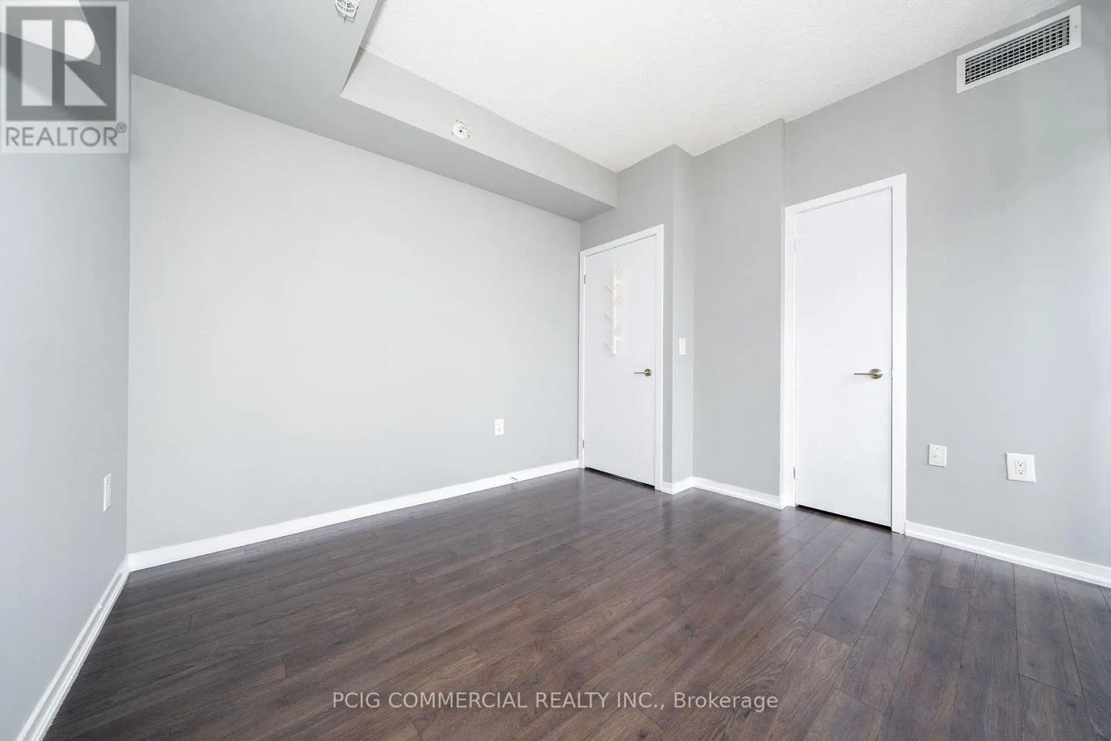 803W - 36 LISGAR STREET