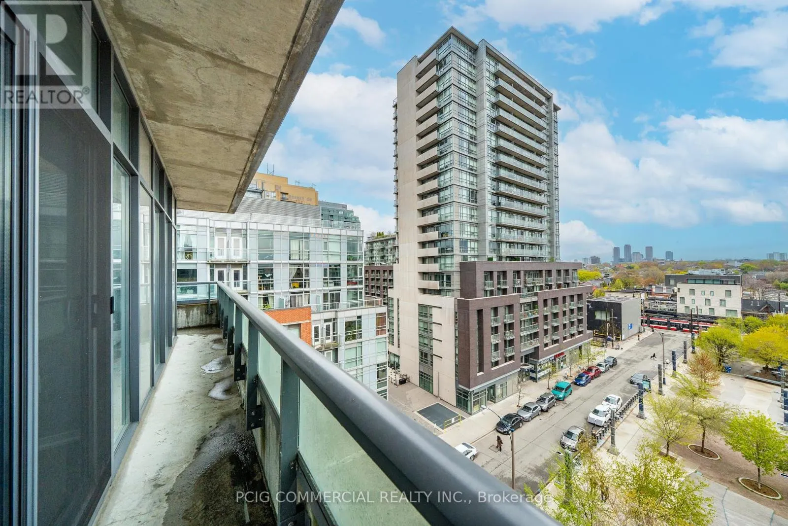 803W - 36 LISGAR STREET