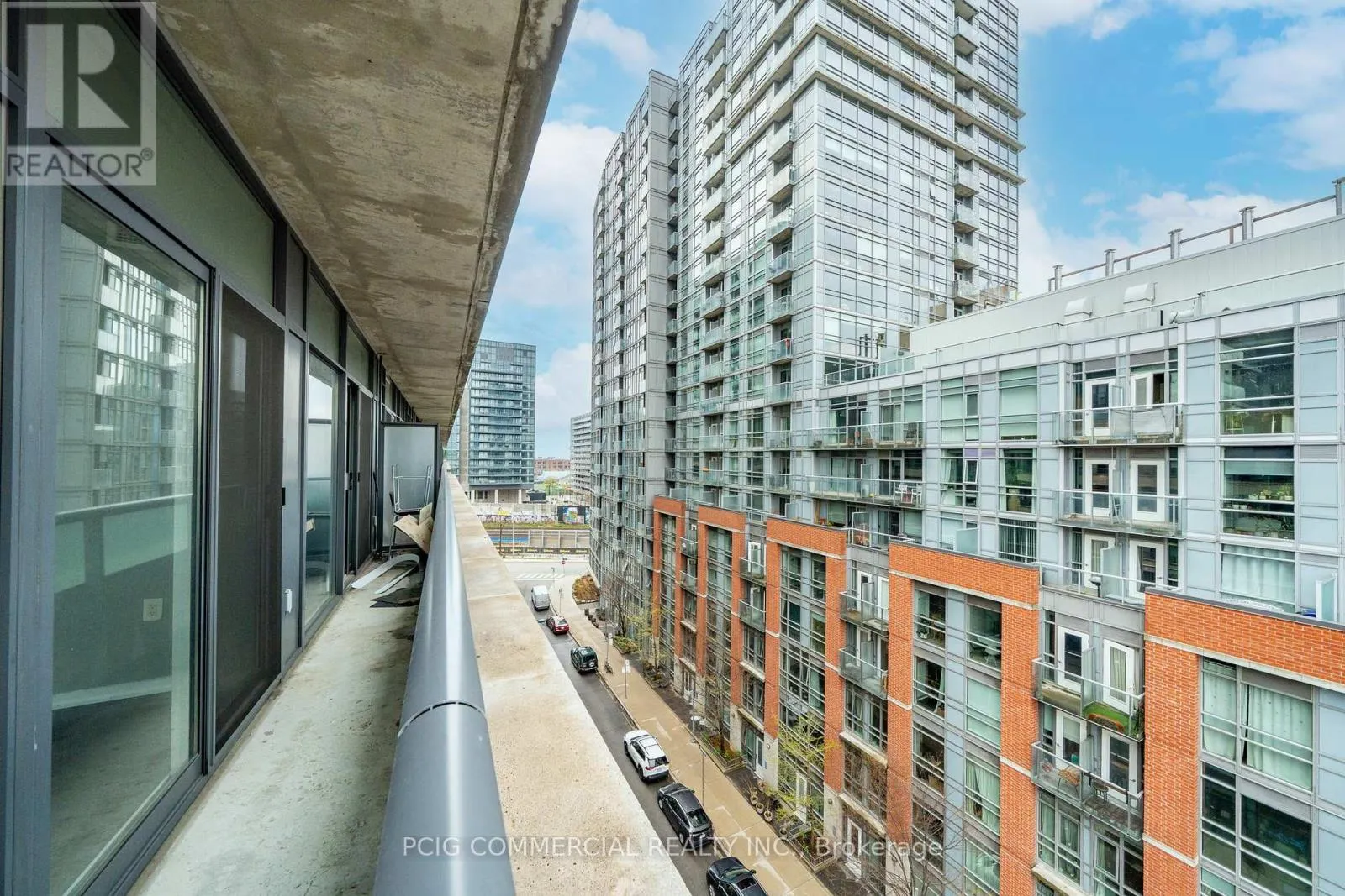 803W - 36 LISGAR STREET