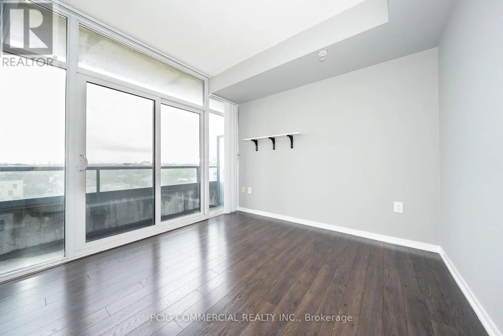 803W - 36 LISGAR STREET