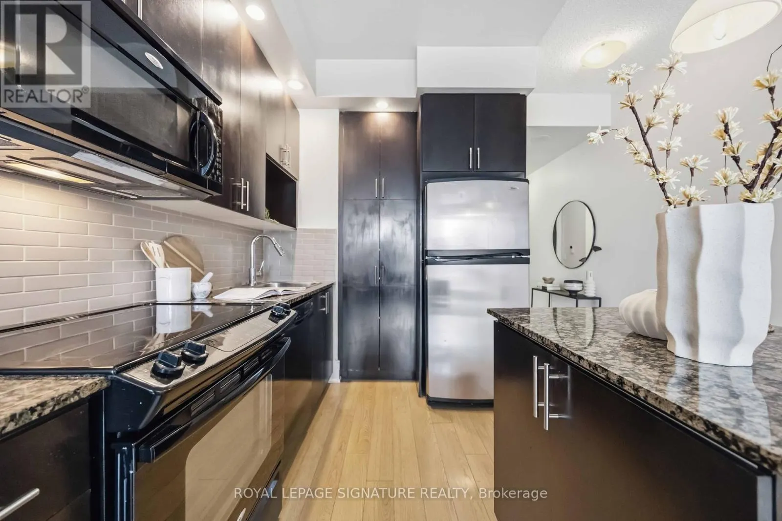 403 - 181 WYNFORD DRIVE