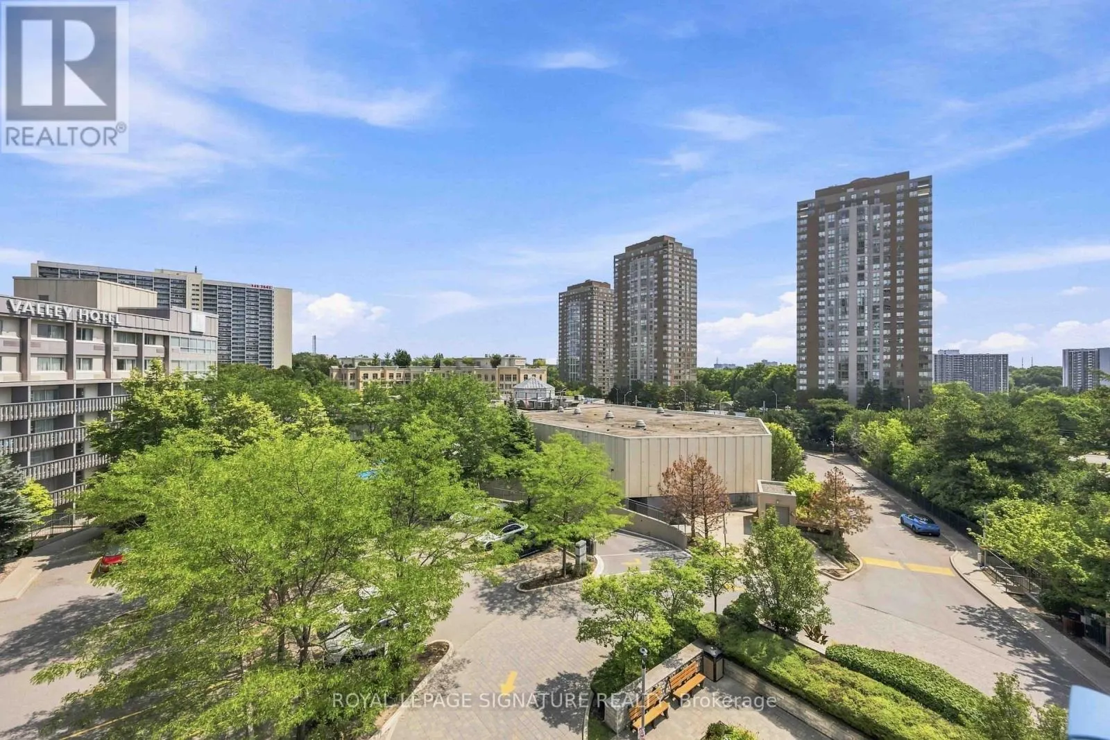 403 - 181 WYNFORD DRIVE