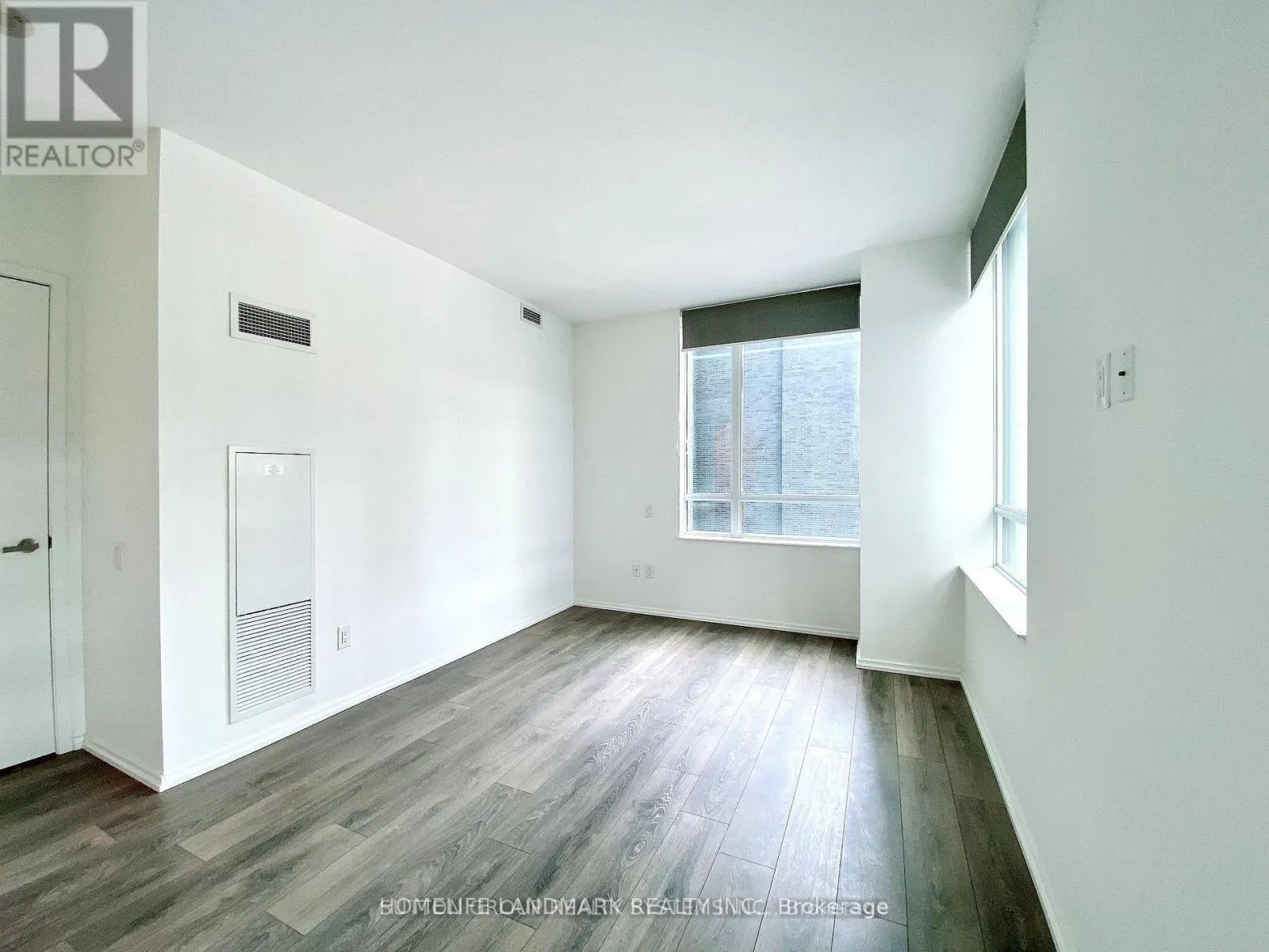306 - 45 CHARLES STREET E