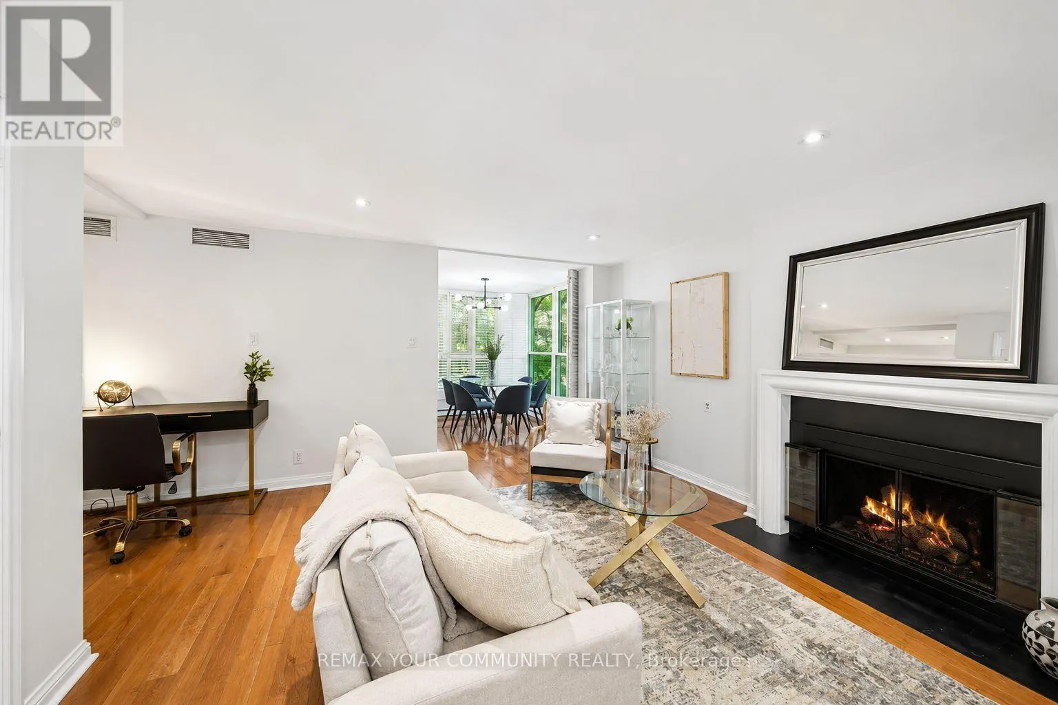 3 - 105 HEATH STREET W