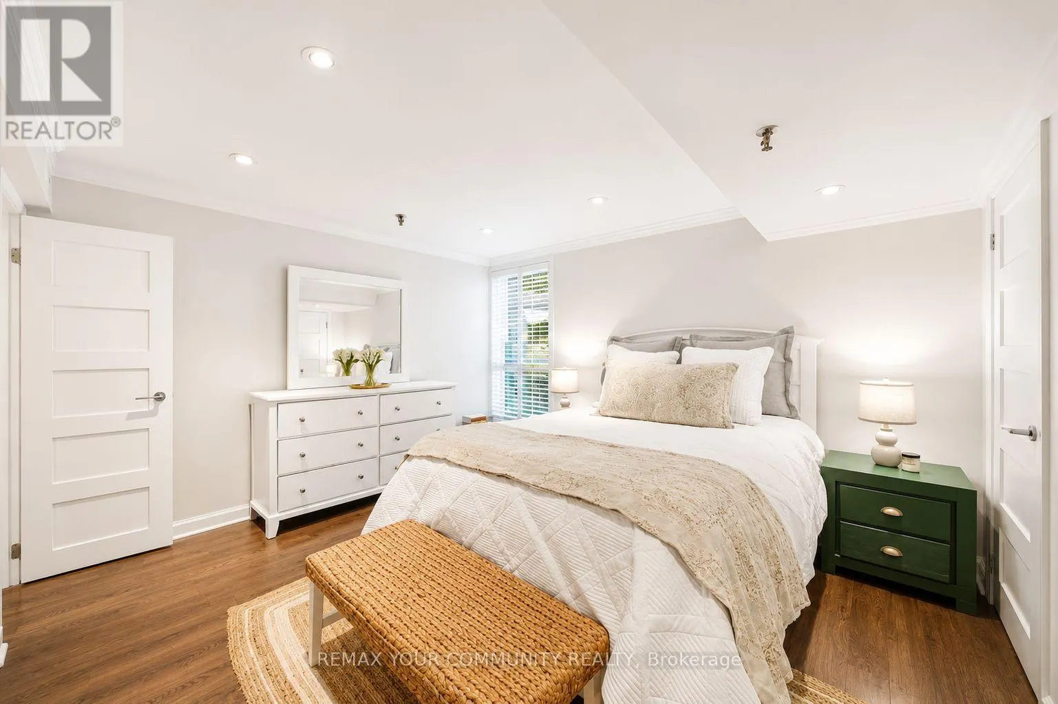 3 - 105 HEATH STREET W