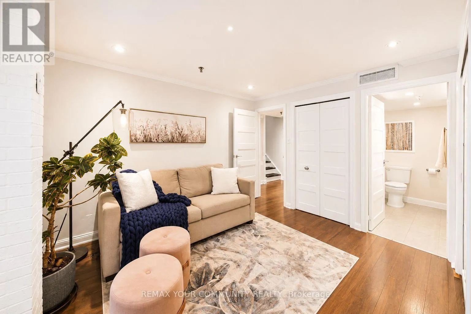 3 - 105 HEATH STREET W