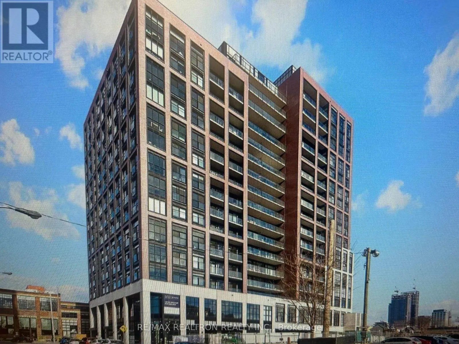 918 - 181 STERLING ROAD