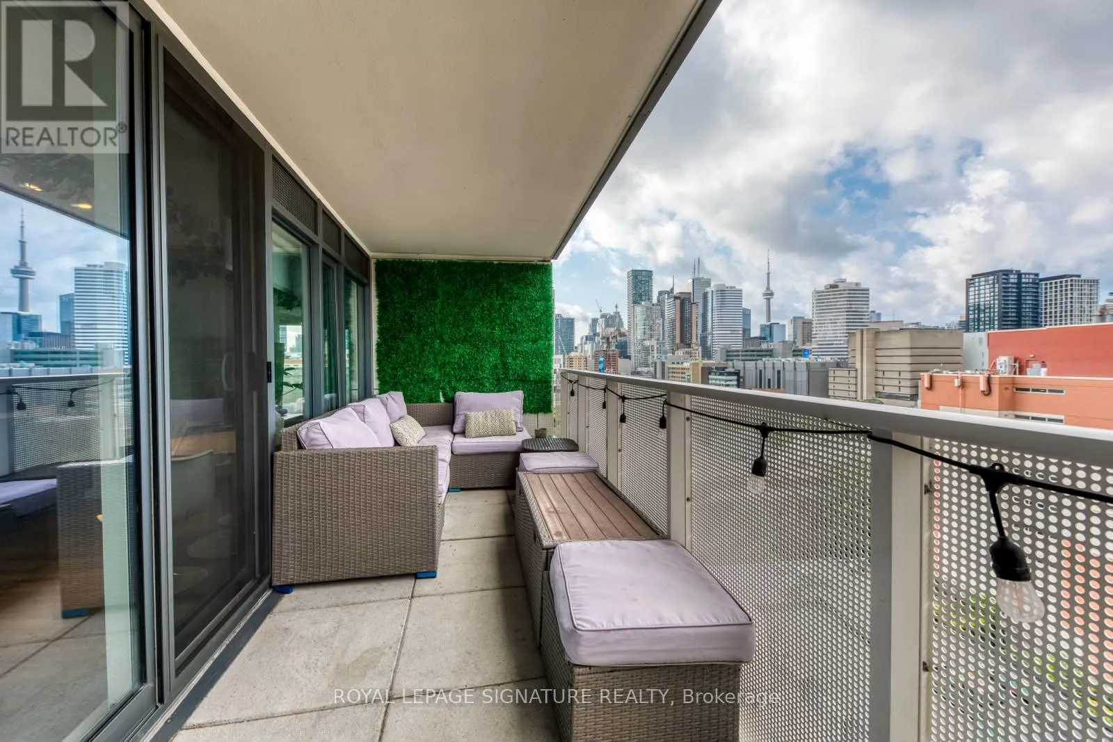 1011 - 89 MCGILL STREET