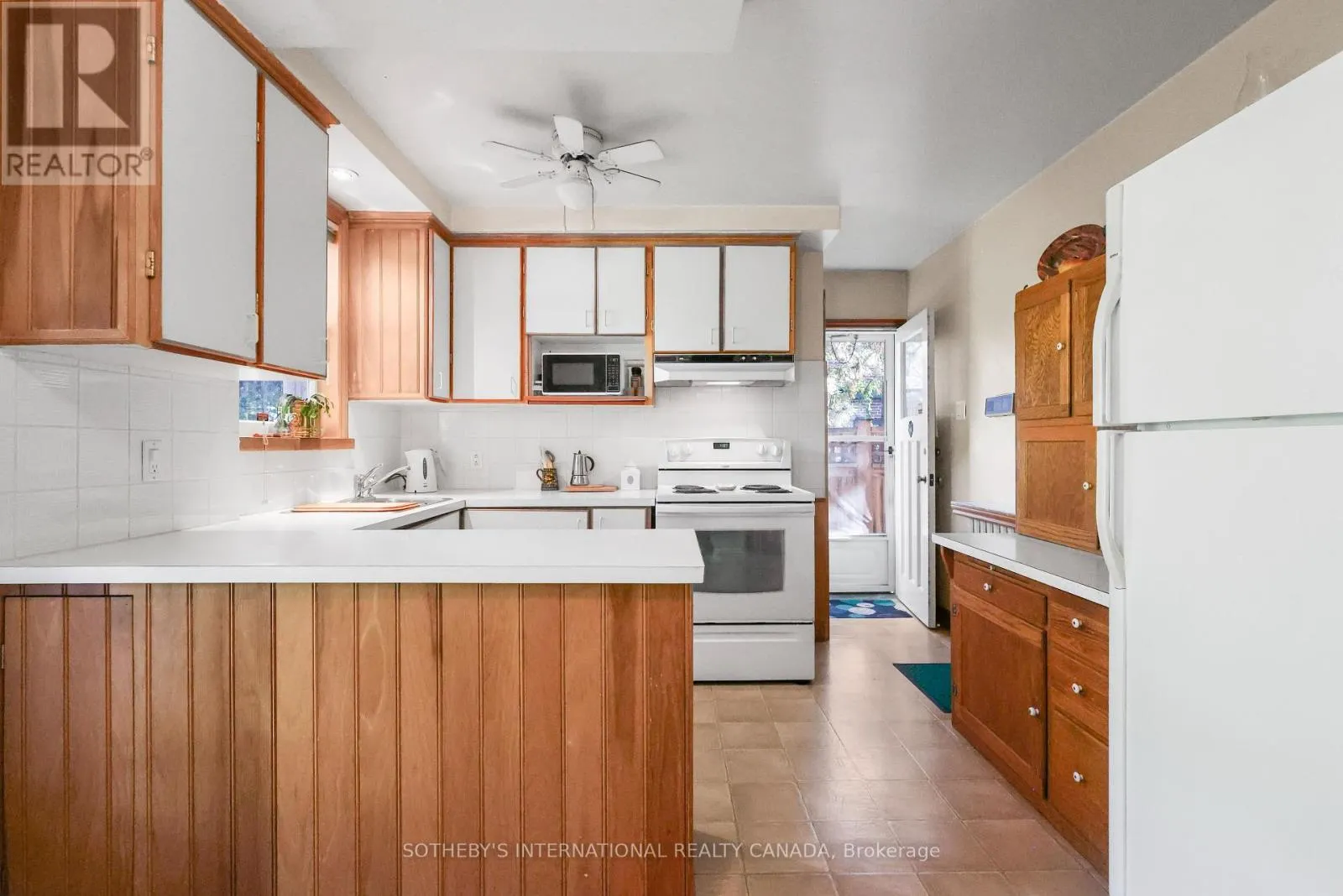 40 TEDDINGTON PK AVENUE
