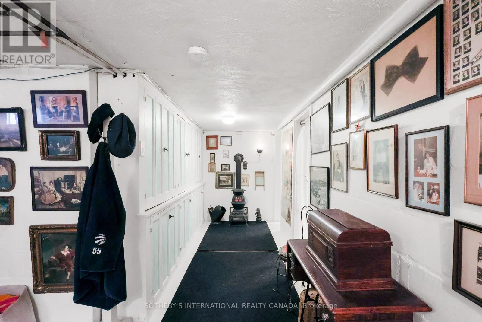 40 TEDDINGTON PK AVENUE