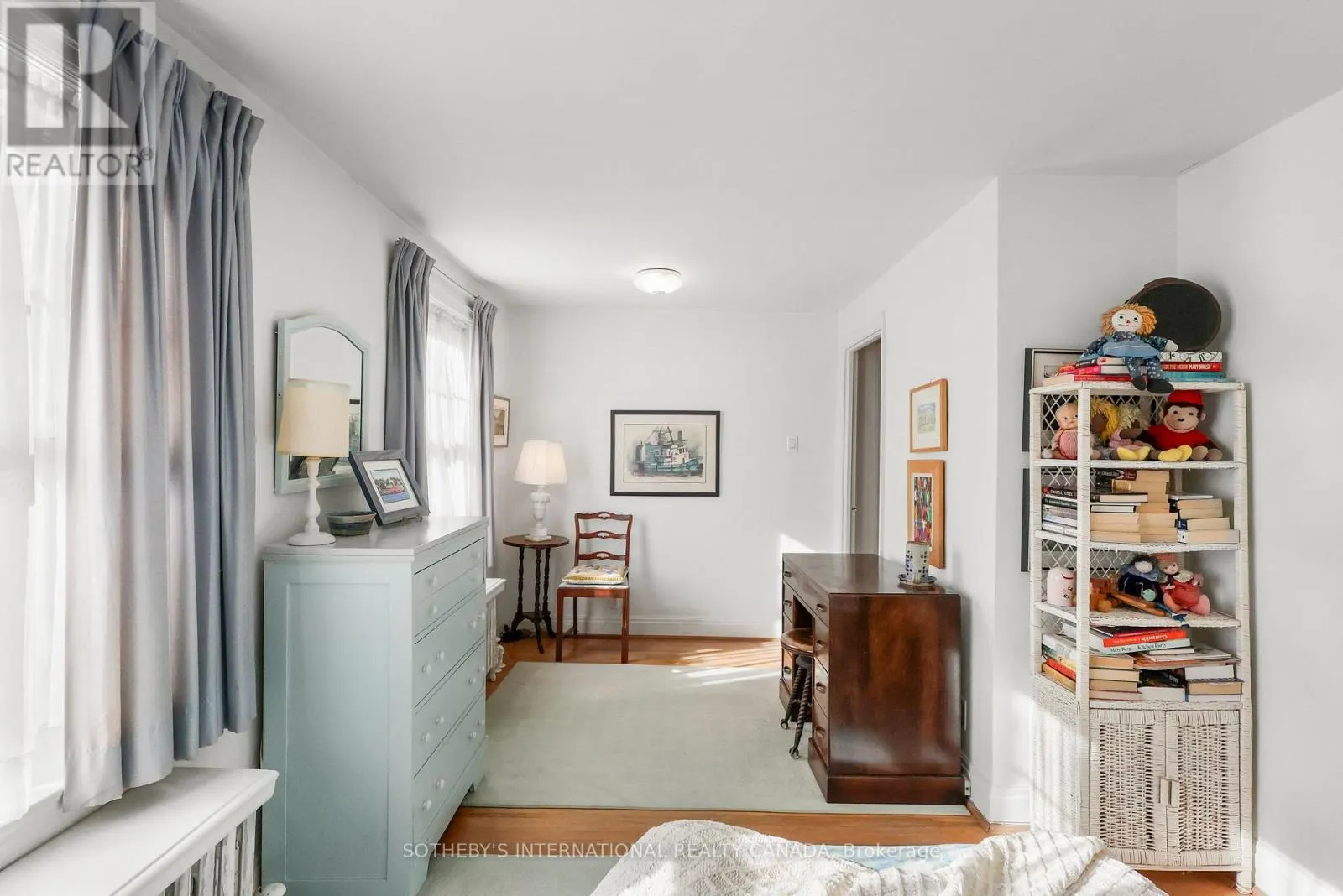 40 TEDDINGTON PK AVENUE