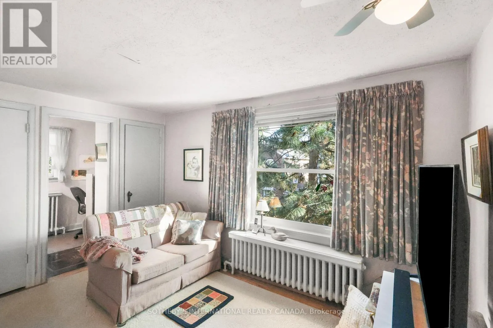 40 TEDDINGTON PK AVENUE