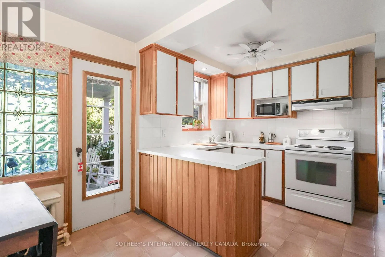 40 TEDDINGTON PK AVENUE