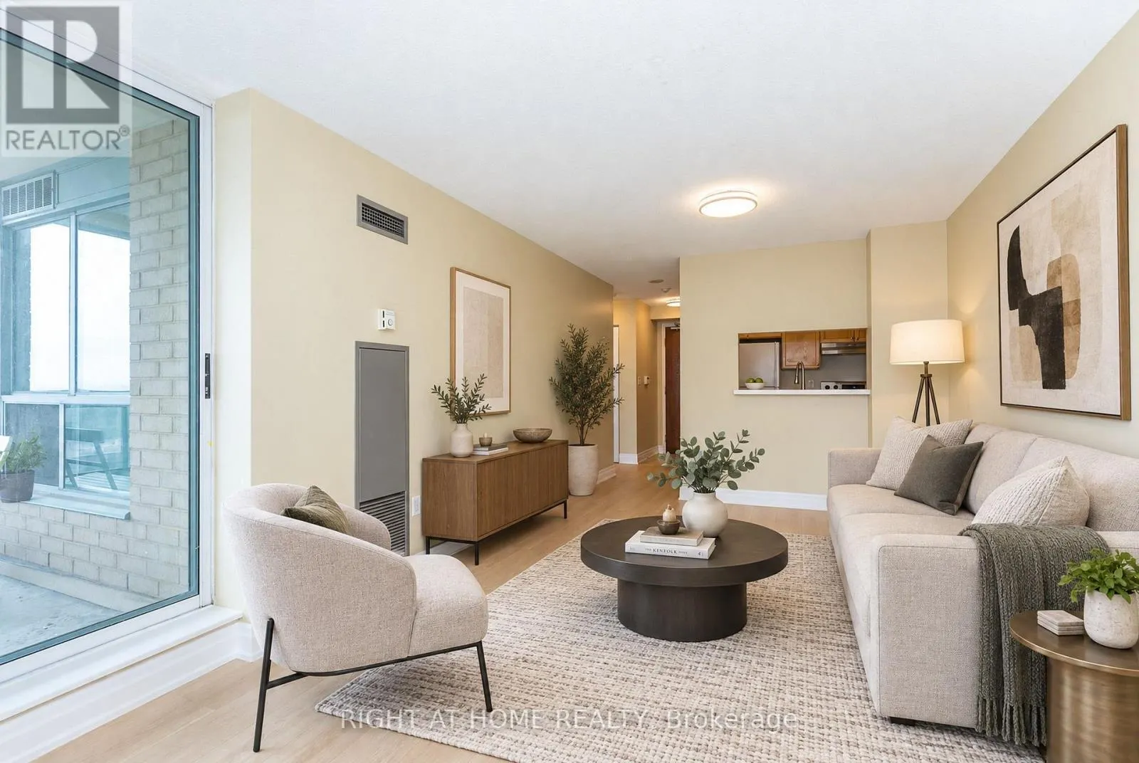 1706 - 3 PEMBERTON AVENUE