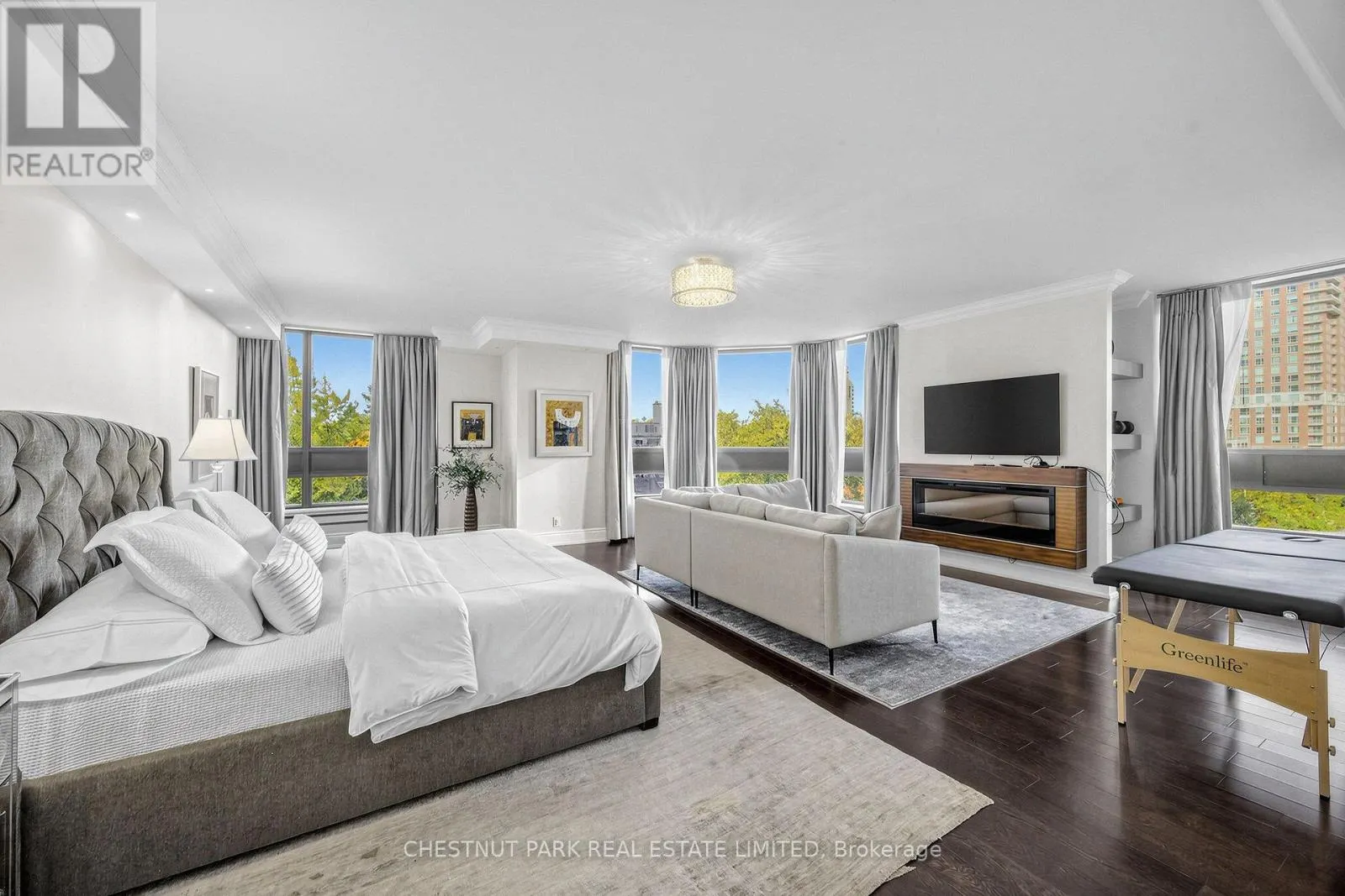 903 - 55 PRINCE ARTHUR AVENUE