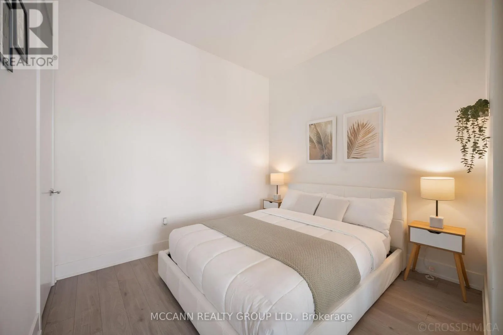 1602 - 111 ST CLAIR AVENUE W