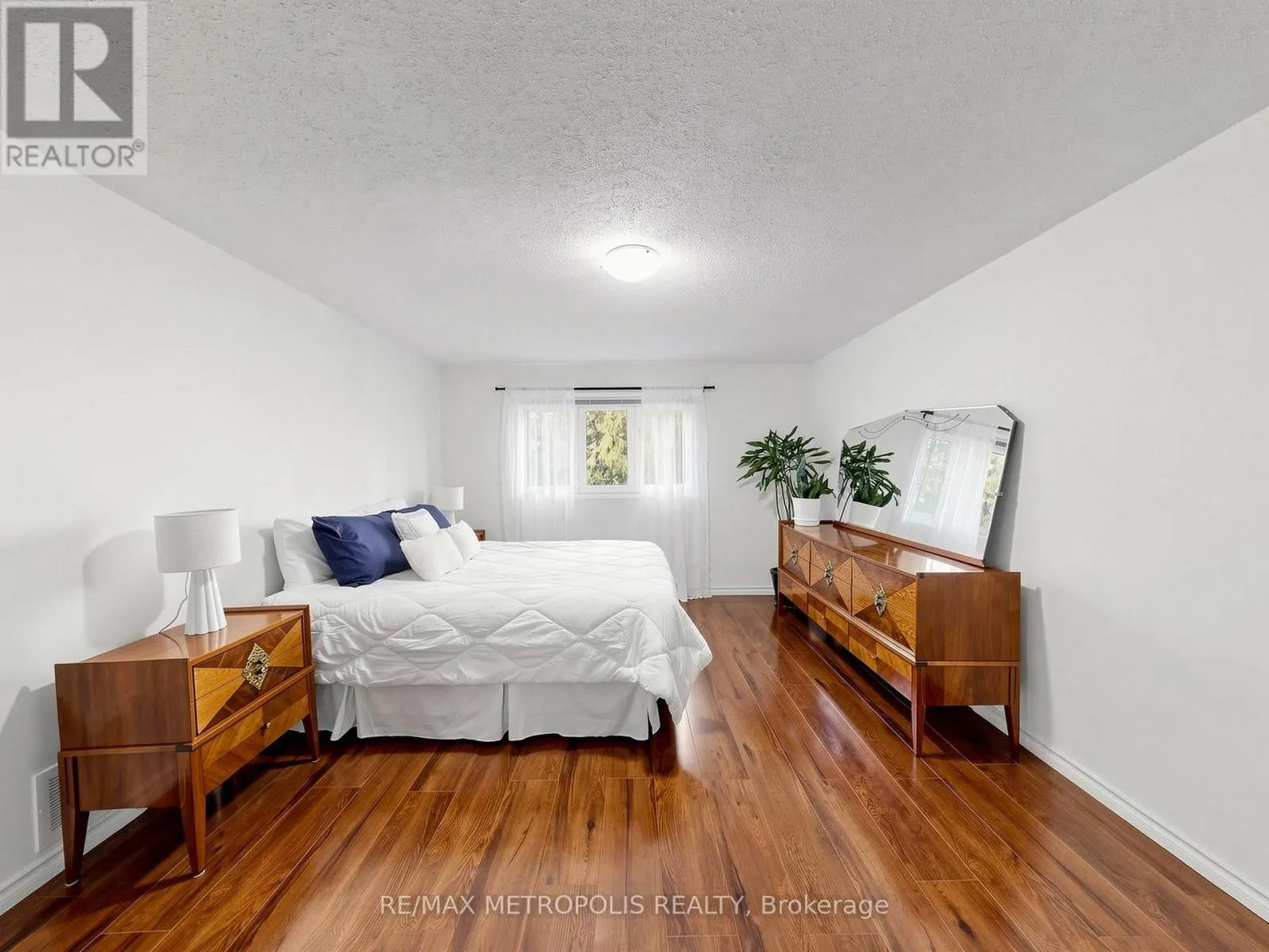 37 LEVITT COURT