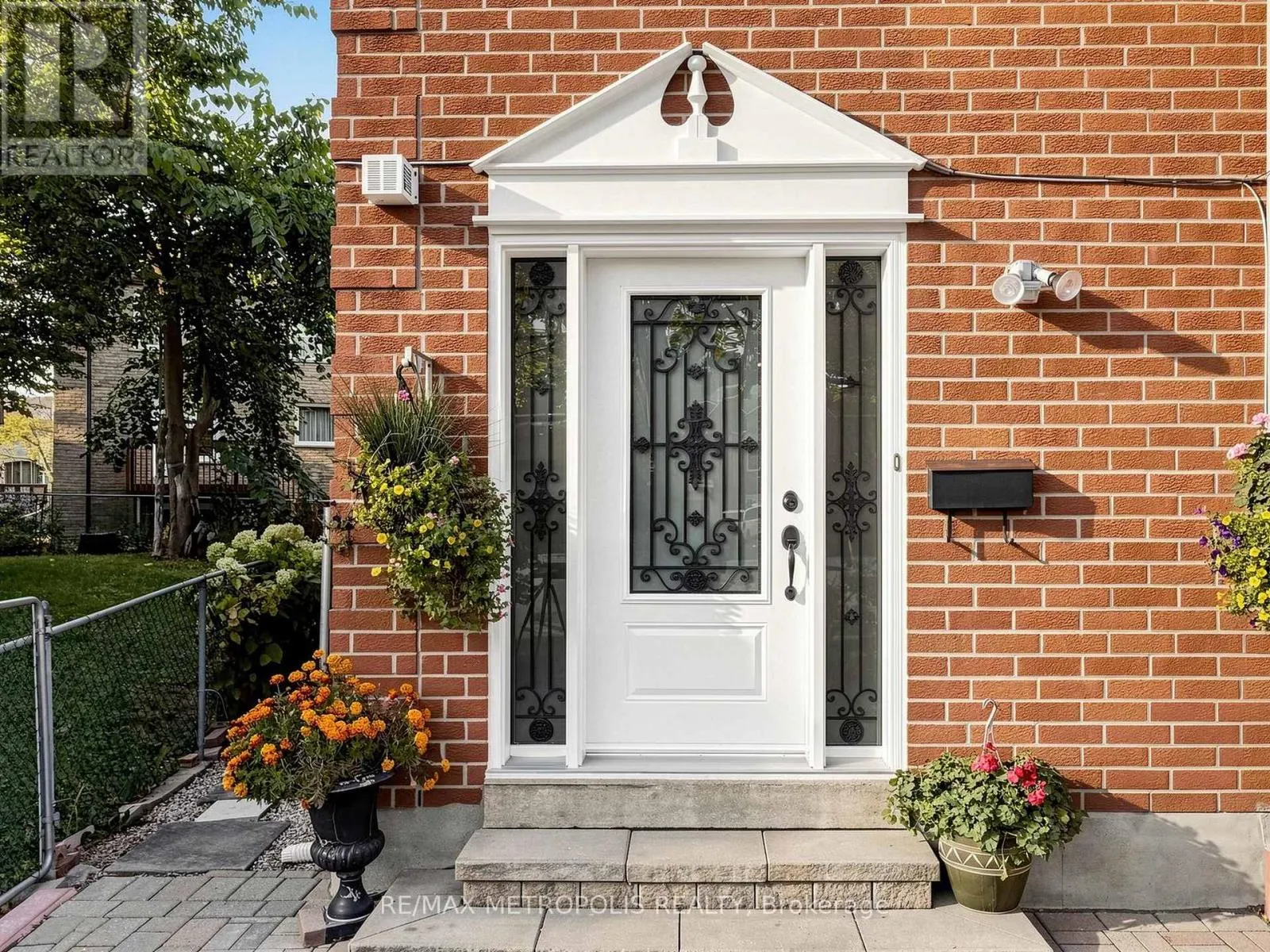 37 LEVITT COURT