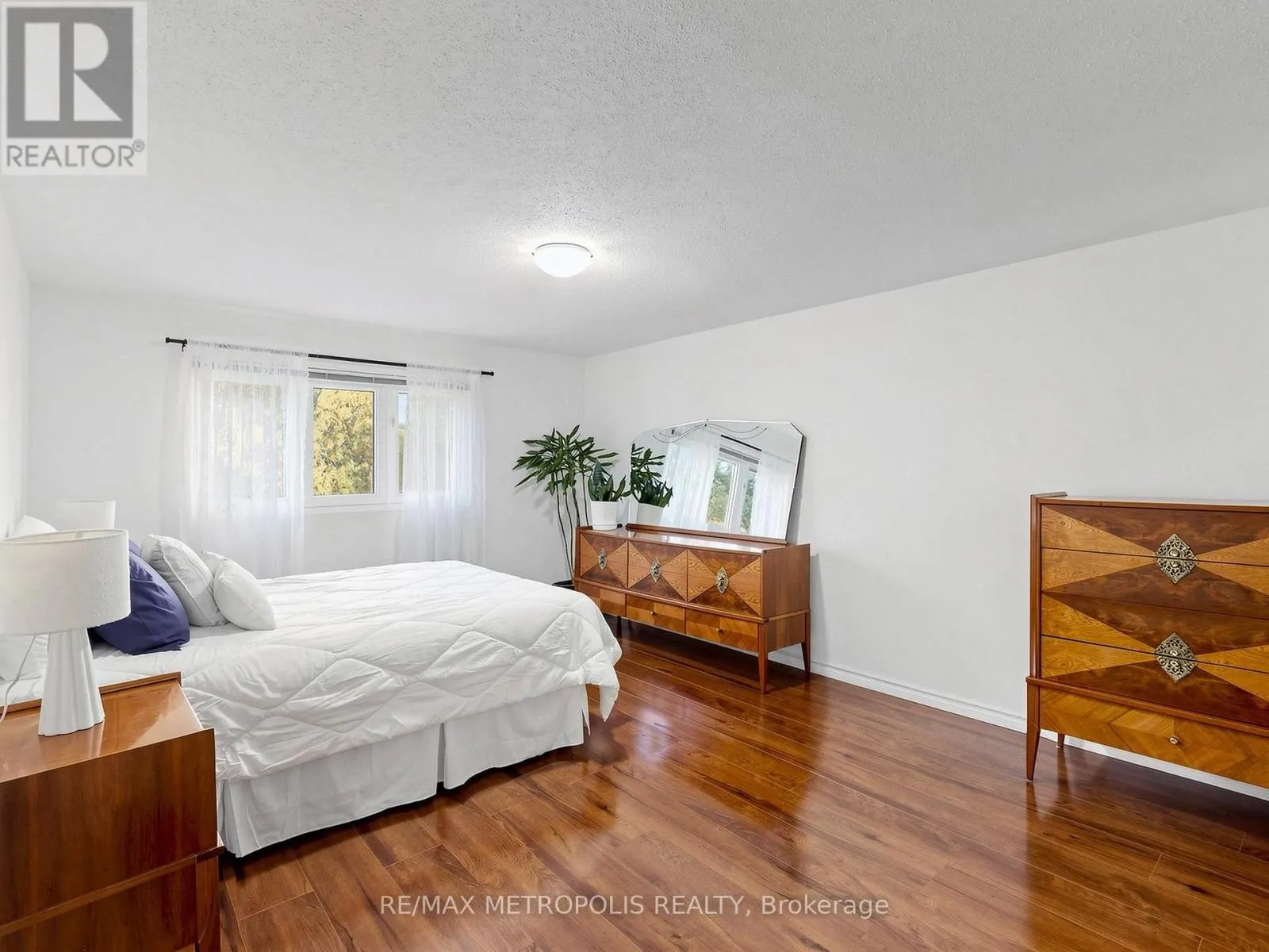 37 LEVITT COURT