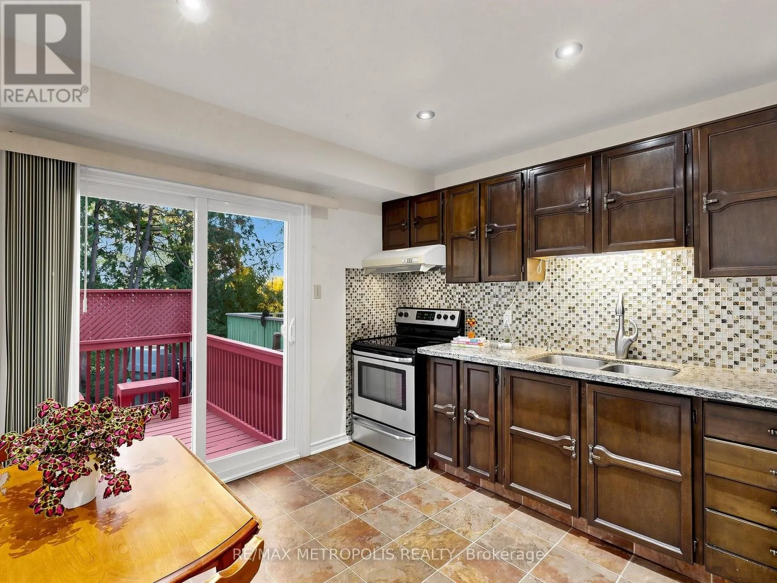 37 LEVITT COURT