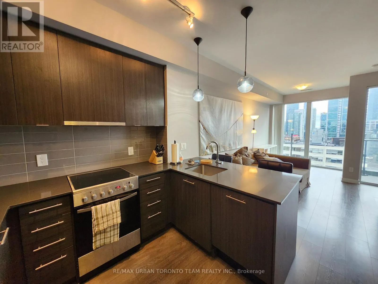1505 - 435 RICHMOND STREET W