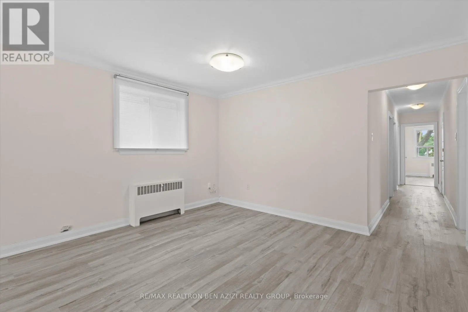 304 ROSELAWN AVENUE