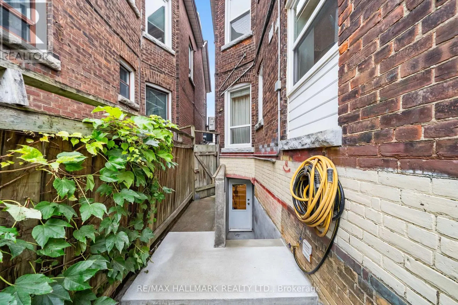 628 OSSINGTON AVENUE
