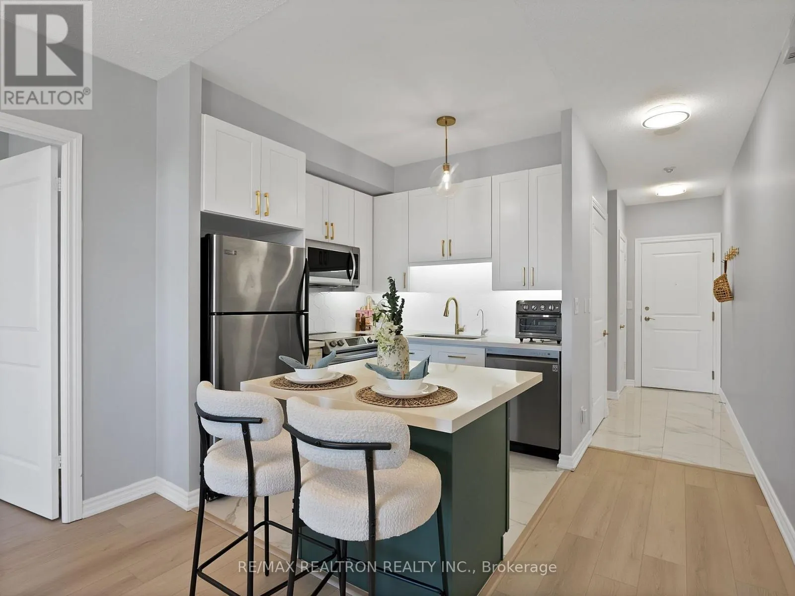 707 - 133 WYNFORD DRIVE