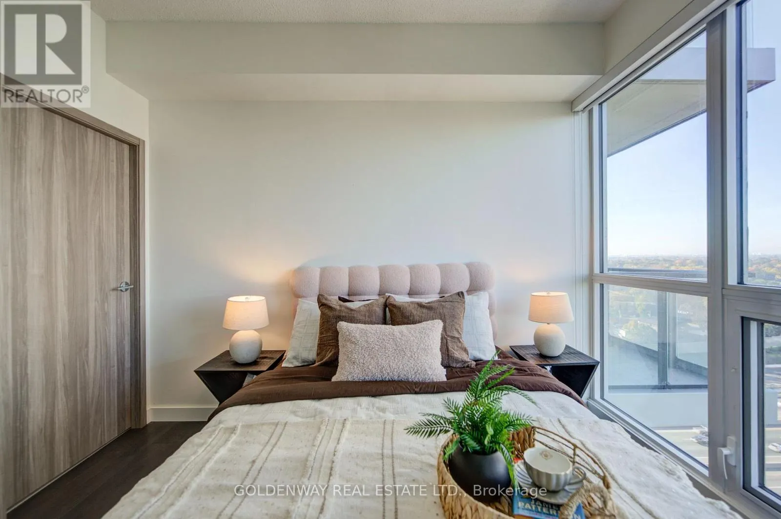 2109 - 85 MCMAHON DRIVE