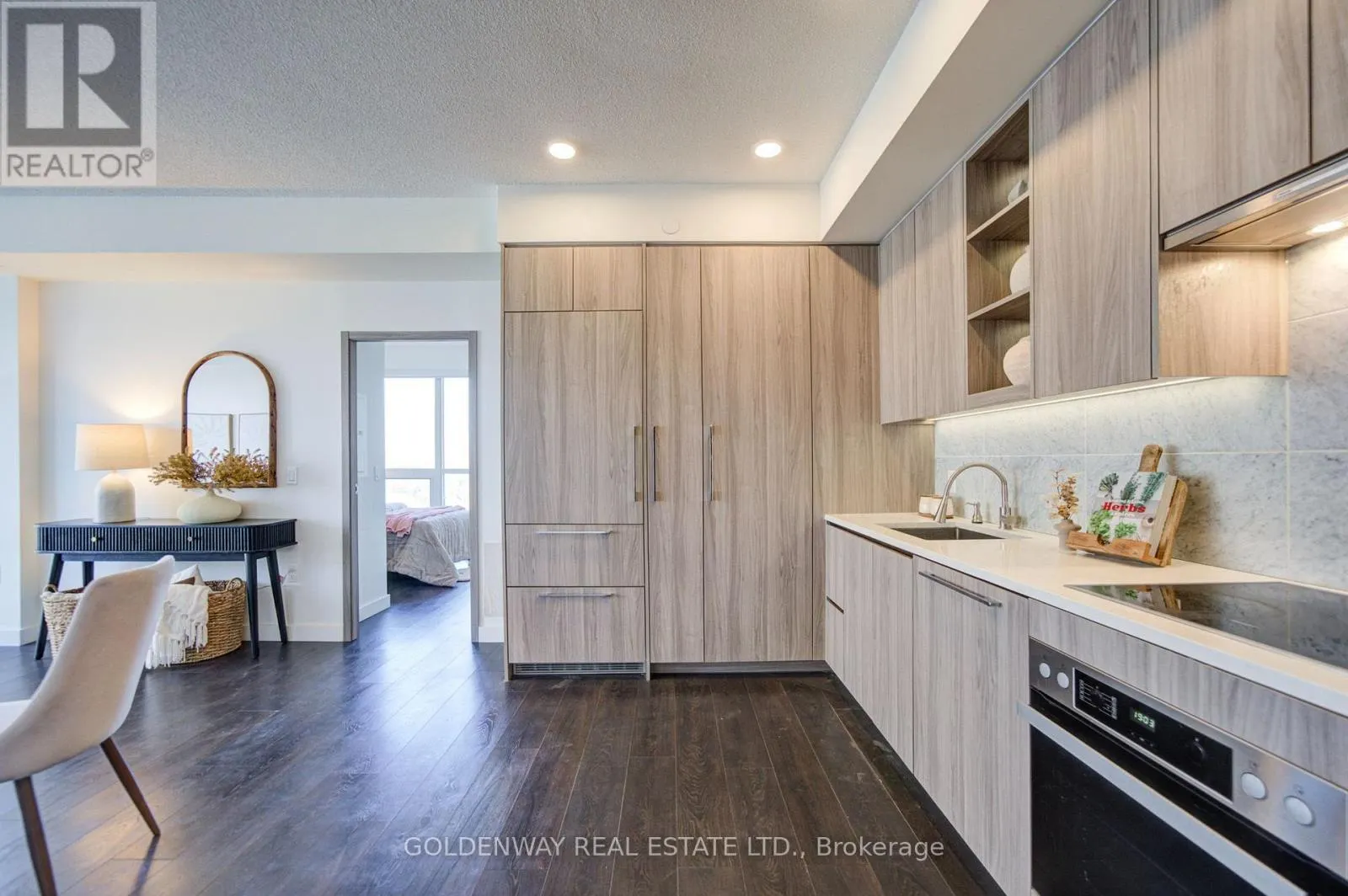 2109 - 85 MCMAHON DRIVE