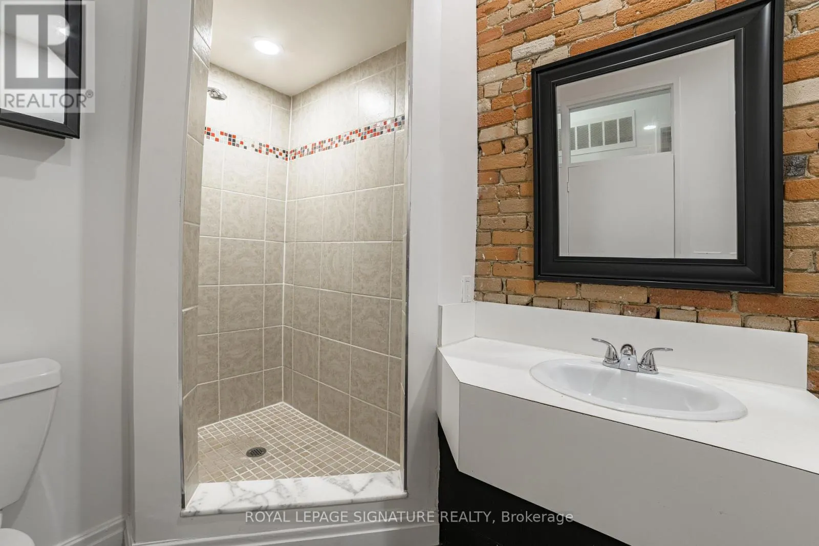 MAIN - 103 GLOUCESTER STREET