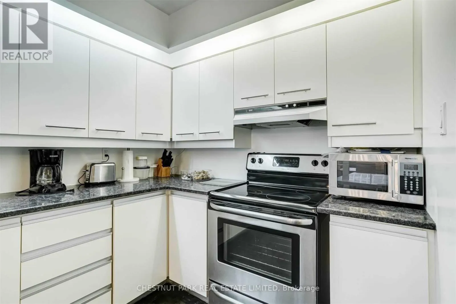 1206 - 110 BLOOR STREET W