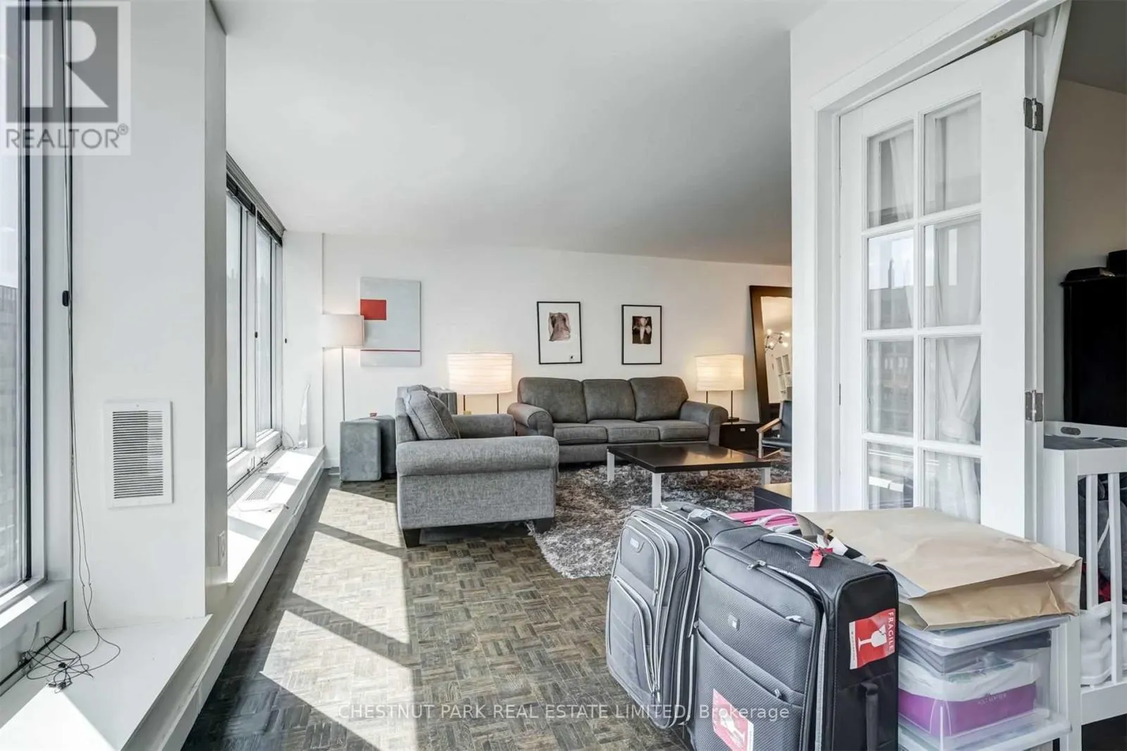 1206 - 110 BLOOR STREET W