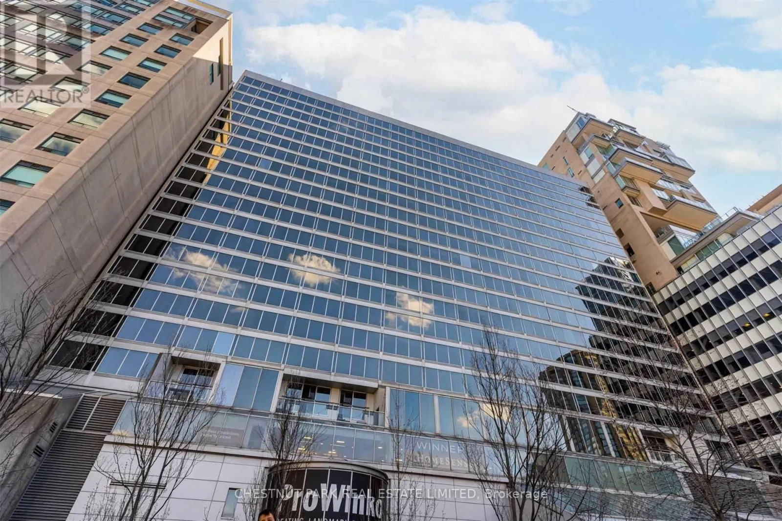 1206 - 110 BLOOR STREET W