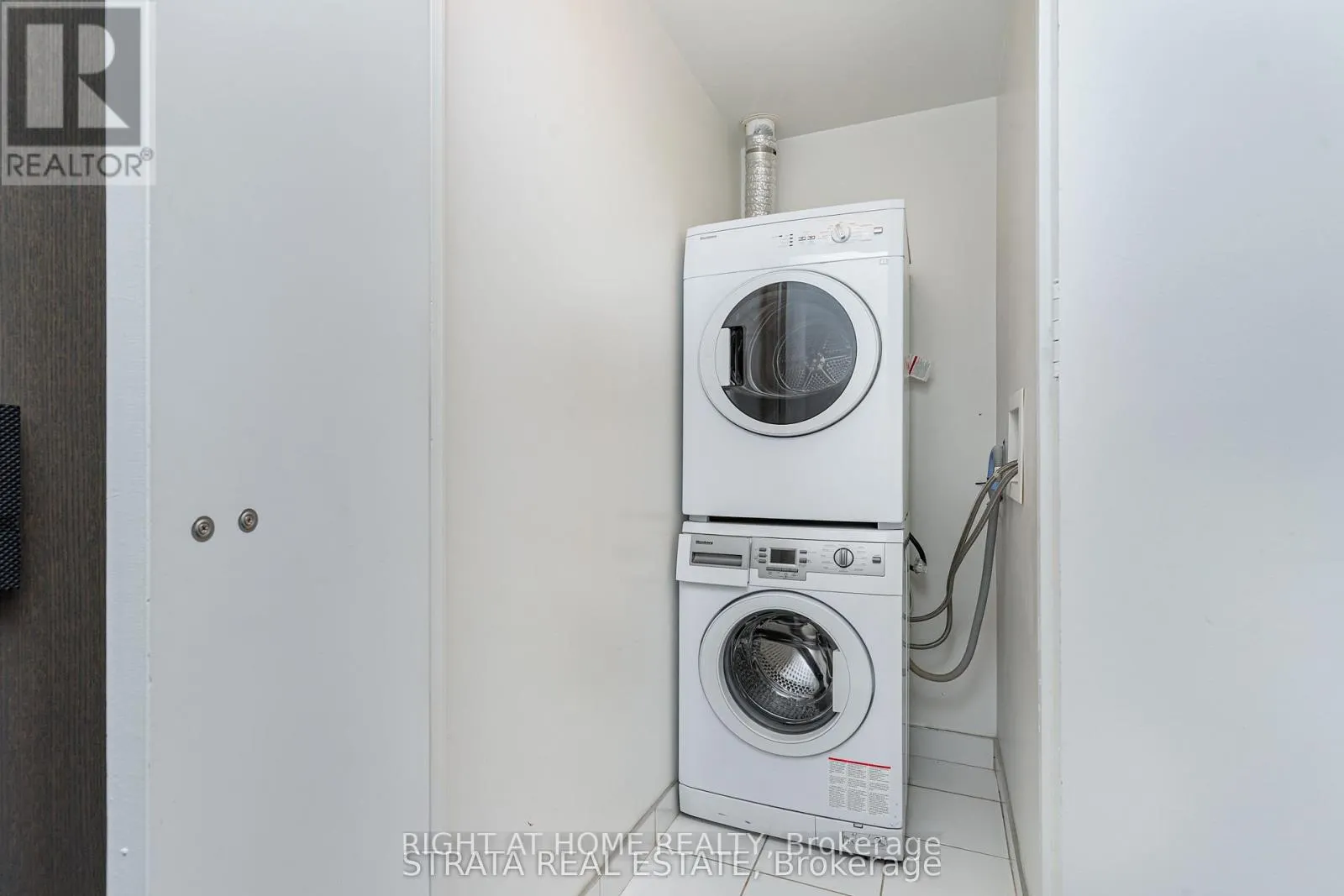 4608 - 101 CHARLES STREET E