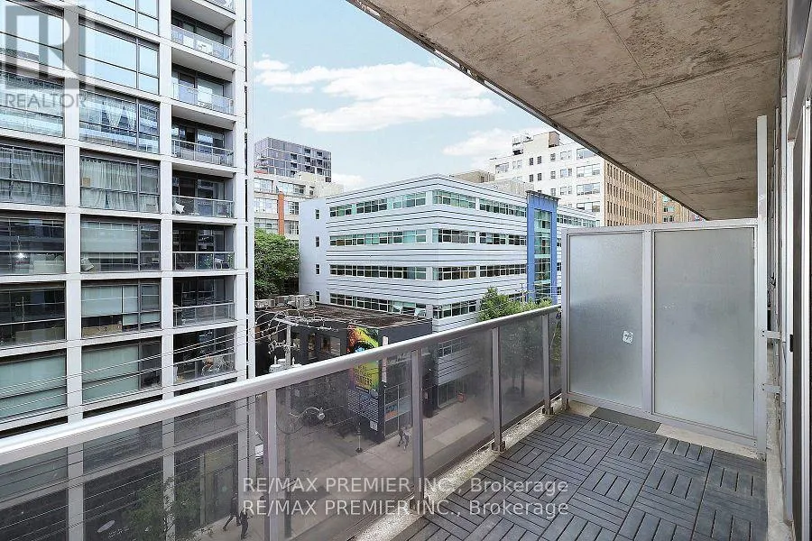 501 - 399 ADELAIDE STREET W