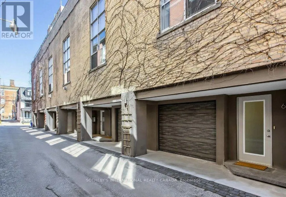6 - 62 CLAREMONT STREET