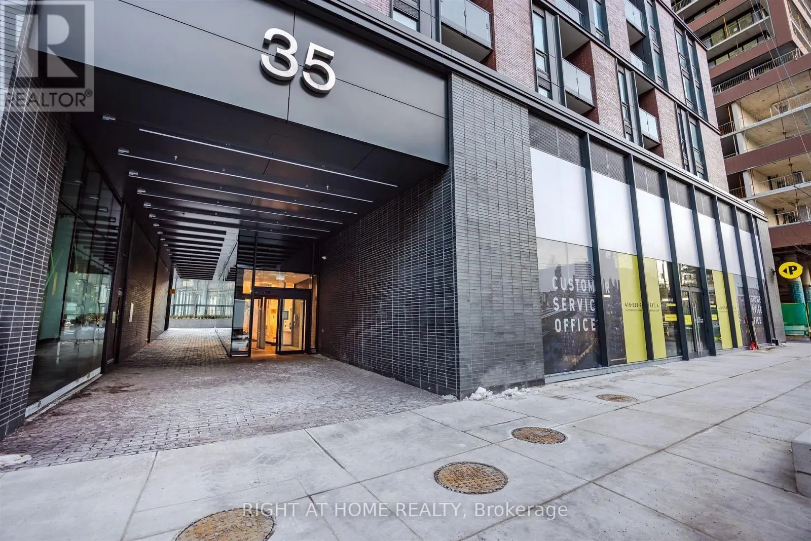 519 - 35 PARLIAMENT STREET