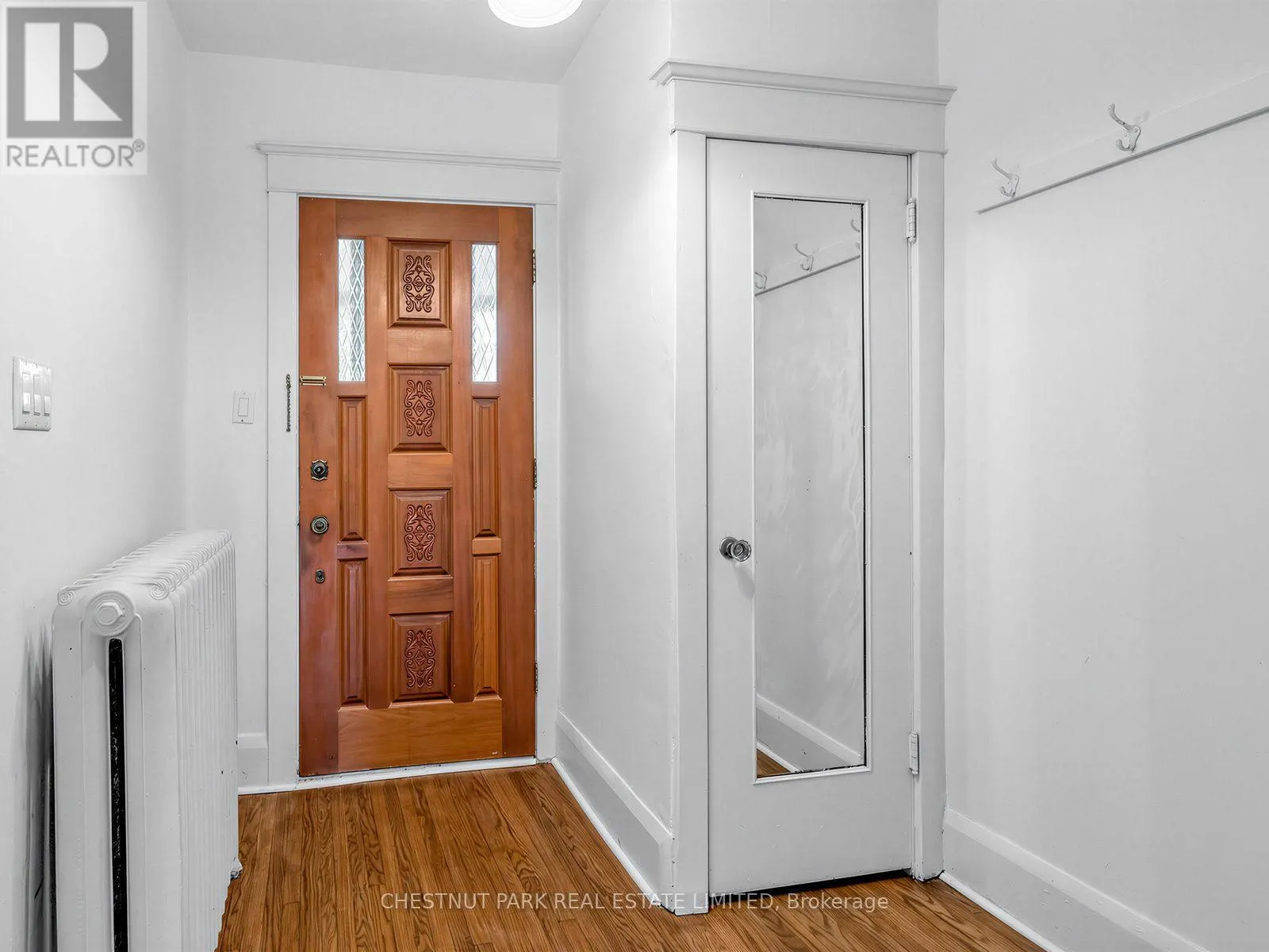122 FORMAN AVENUE