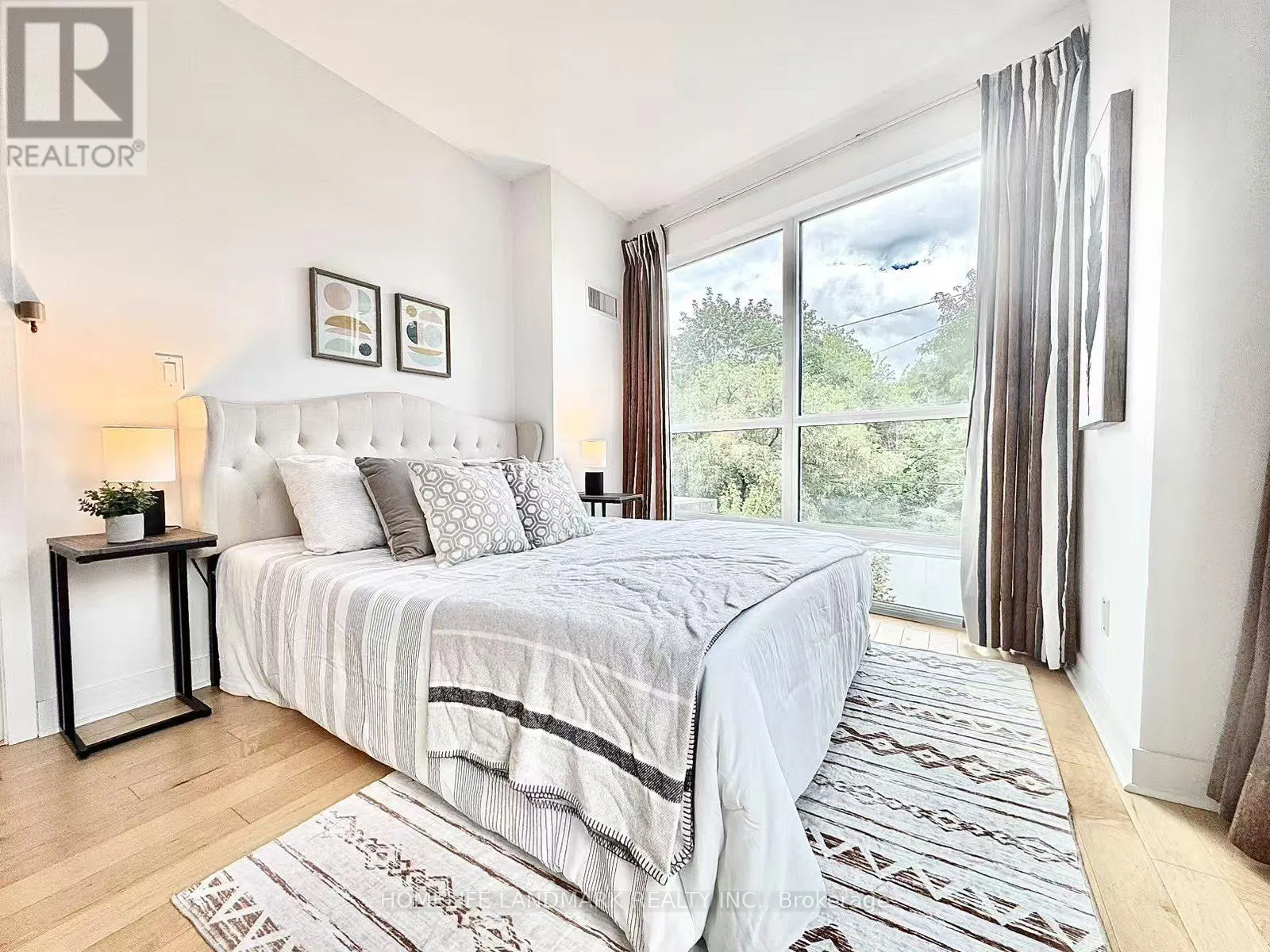 209 - 58 ORCHARD VIEW BOULEVARD