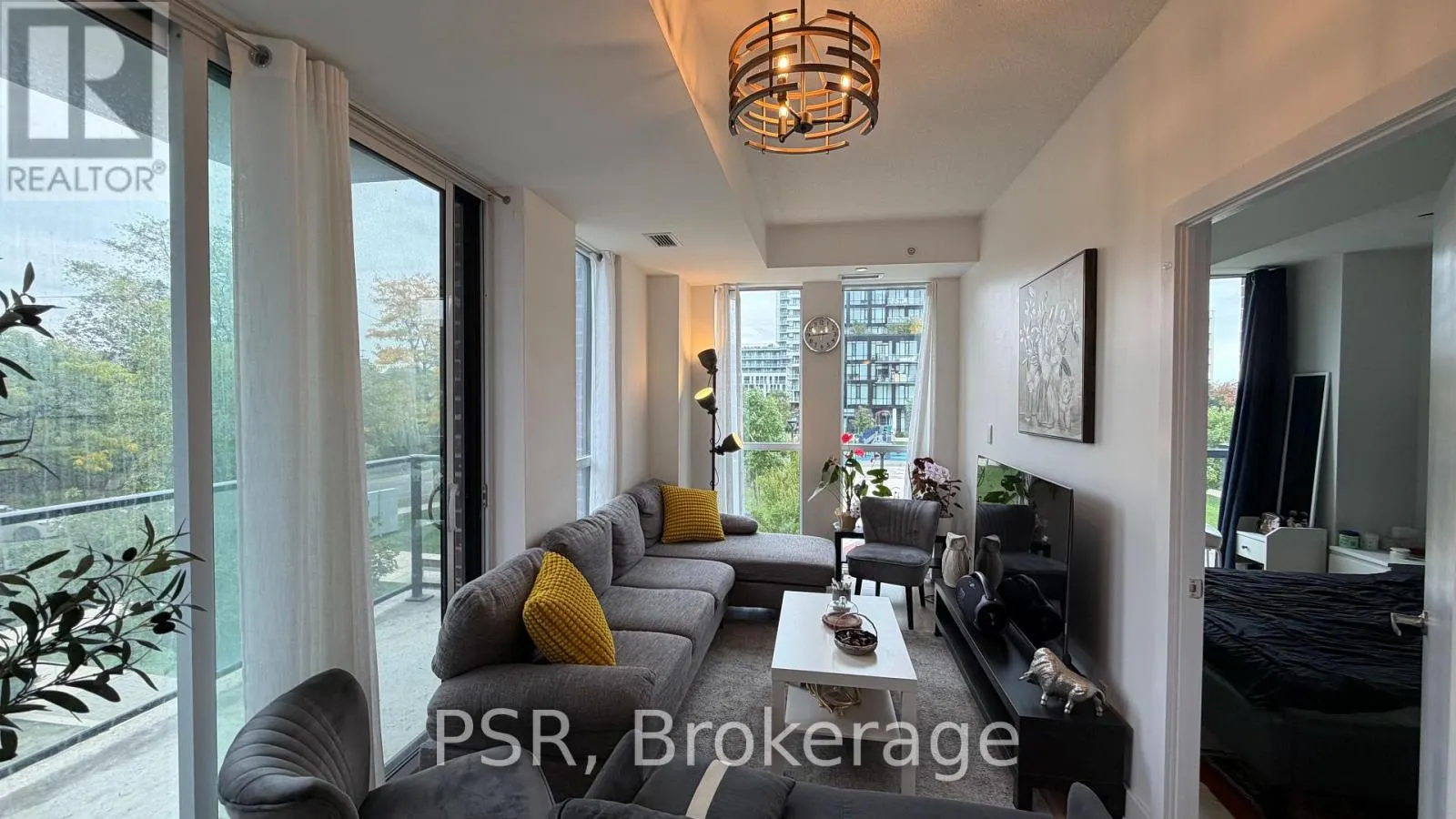 211 - 150 FAIRVIEW MALL DRIVE