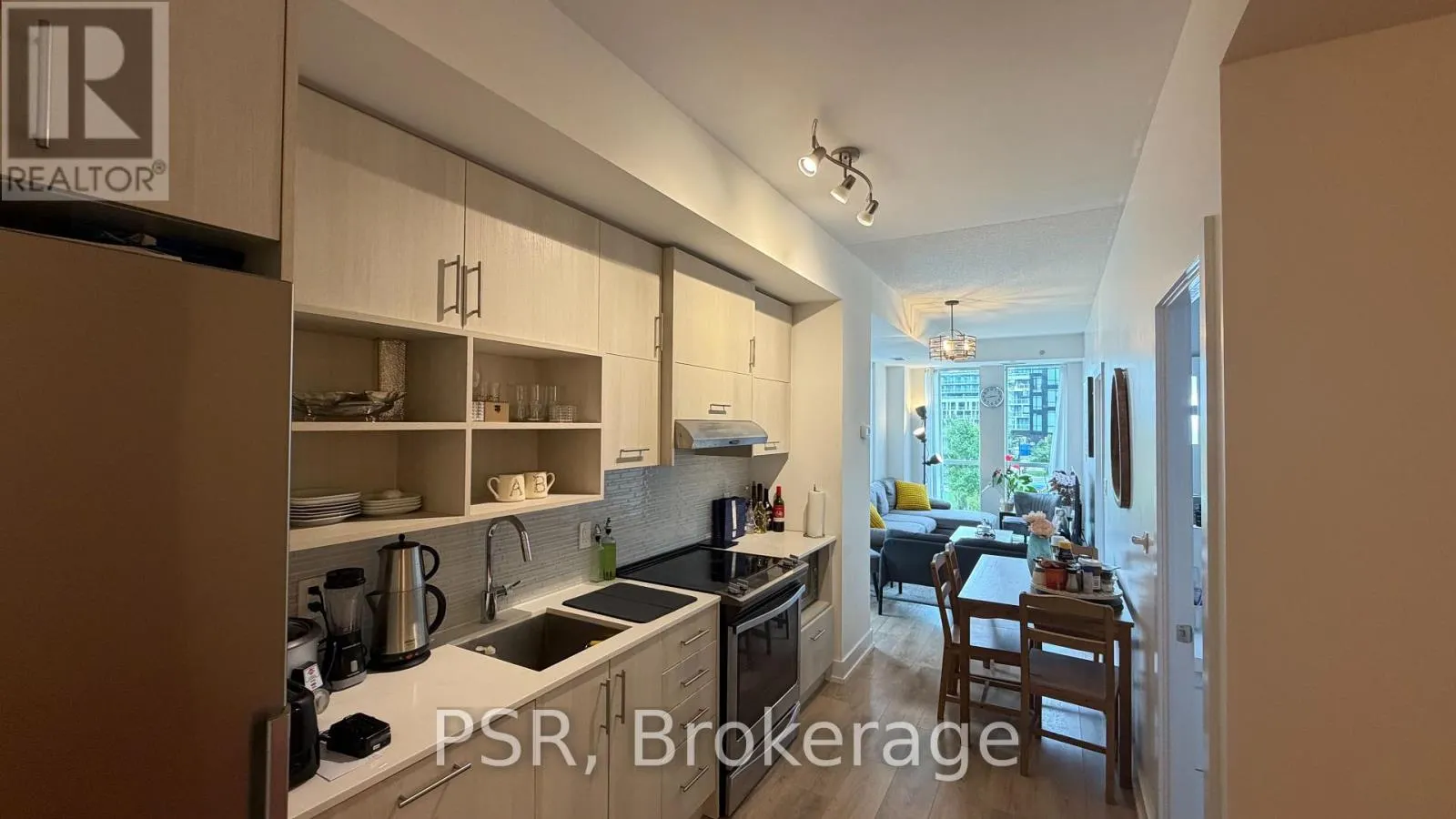 211 - 150 FAIRVIEW MALL DRIVE