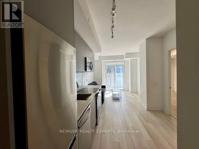 1121 - 50 POWER STREET