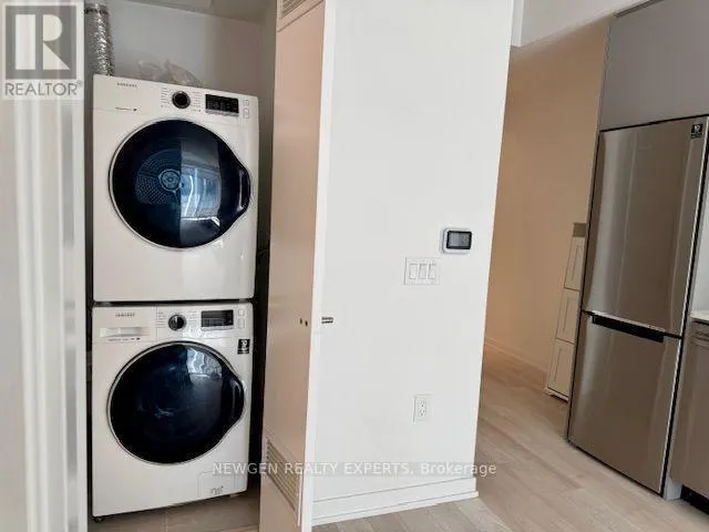 1121 - 50 POWER STREET
