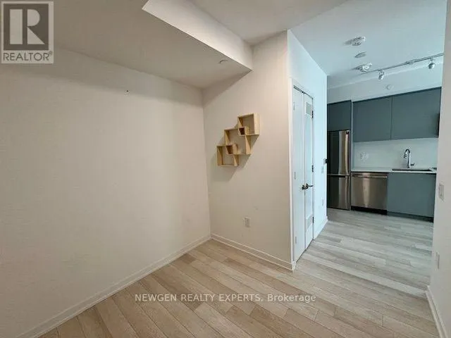 1121 - 50 POWER STREET