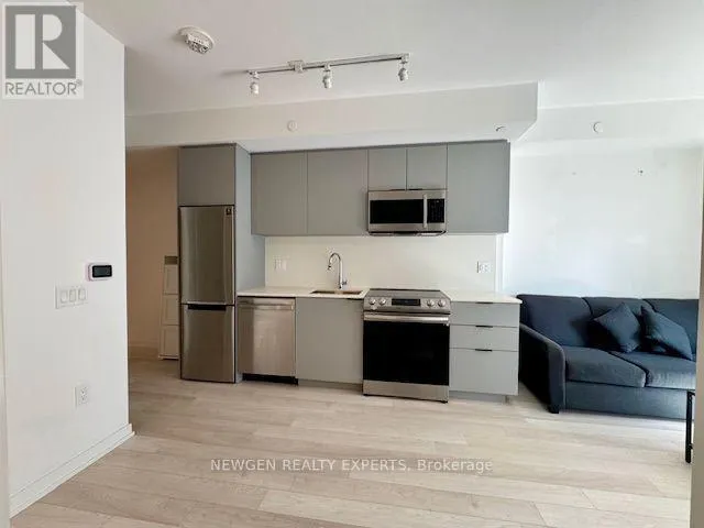 1121 - 50 POWER STREET