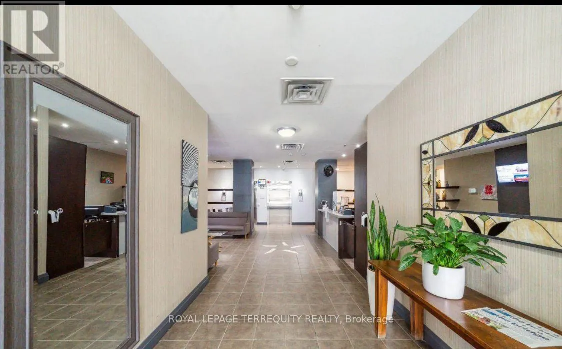407 - 225 WELLESLEY STREET E