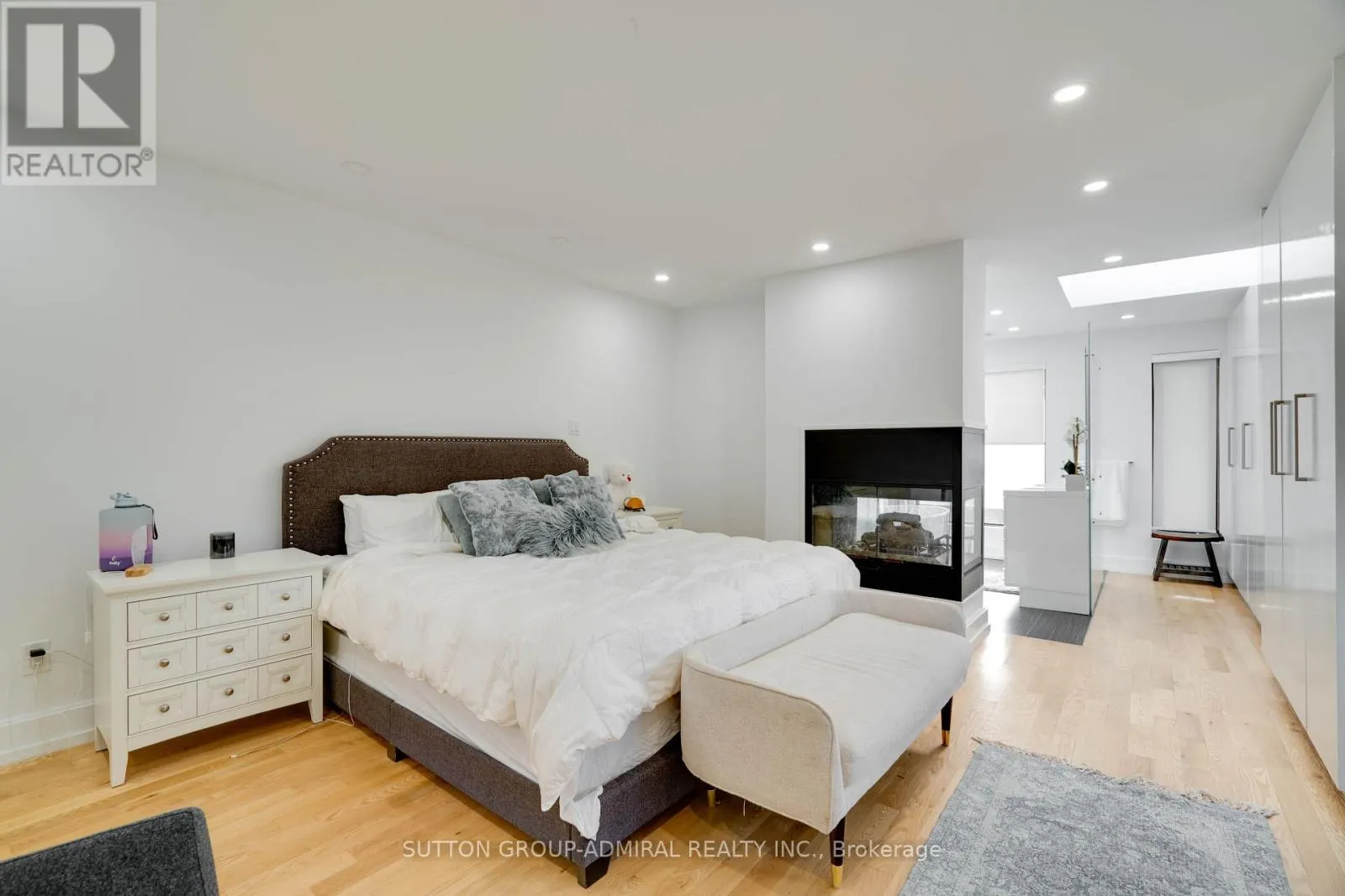 127 ORCHARD VIEW BOULEVARD