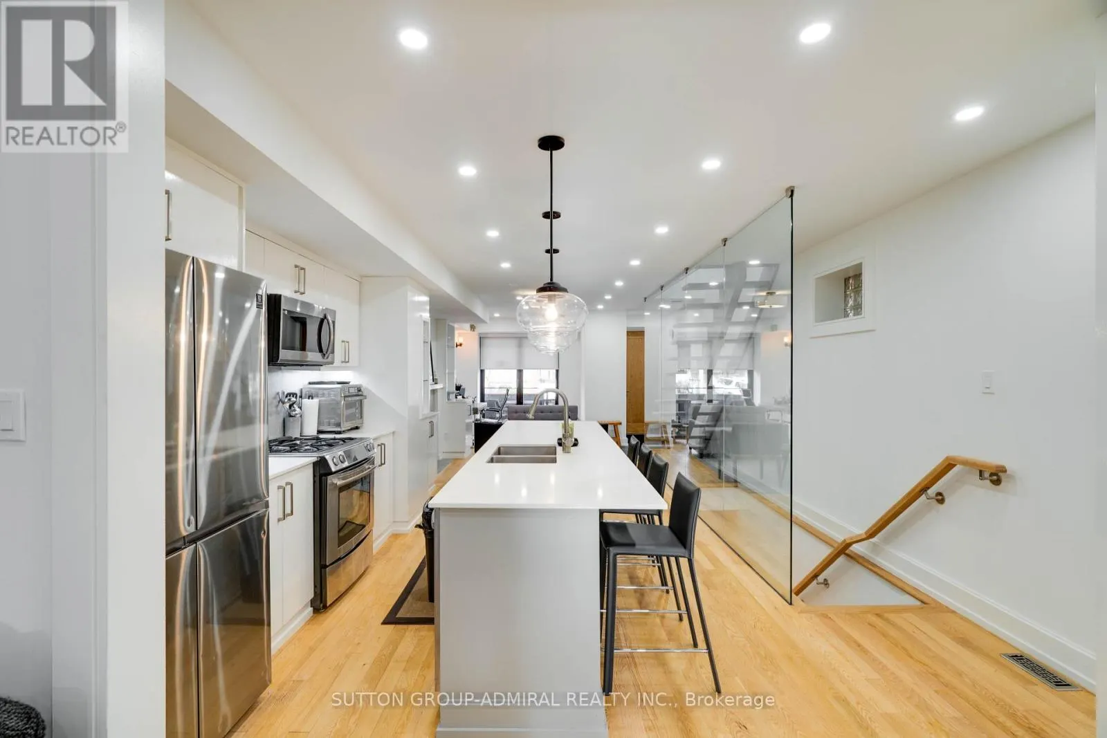 127 ORCHARD VIEW BOULEVARD