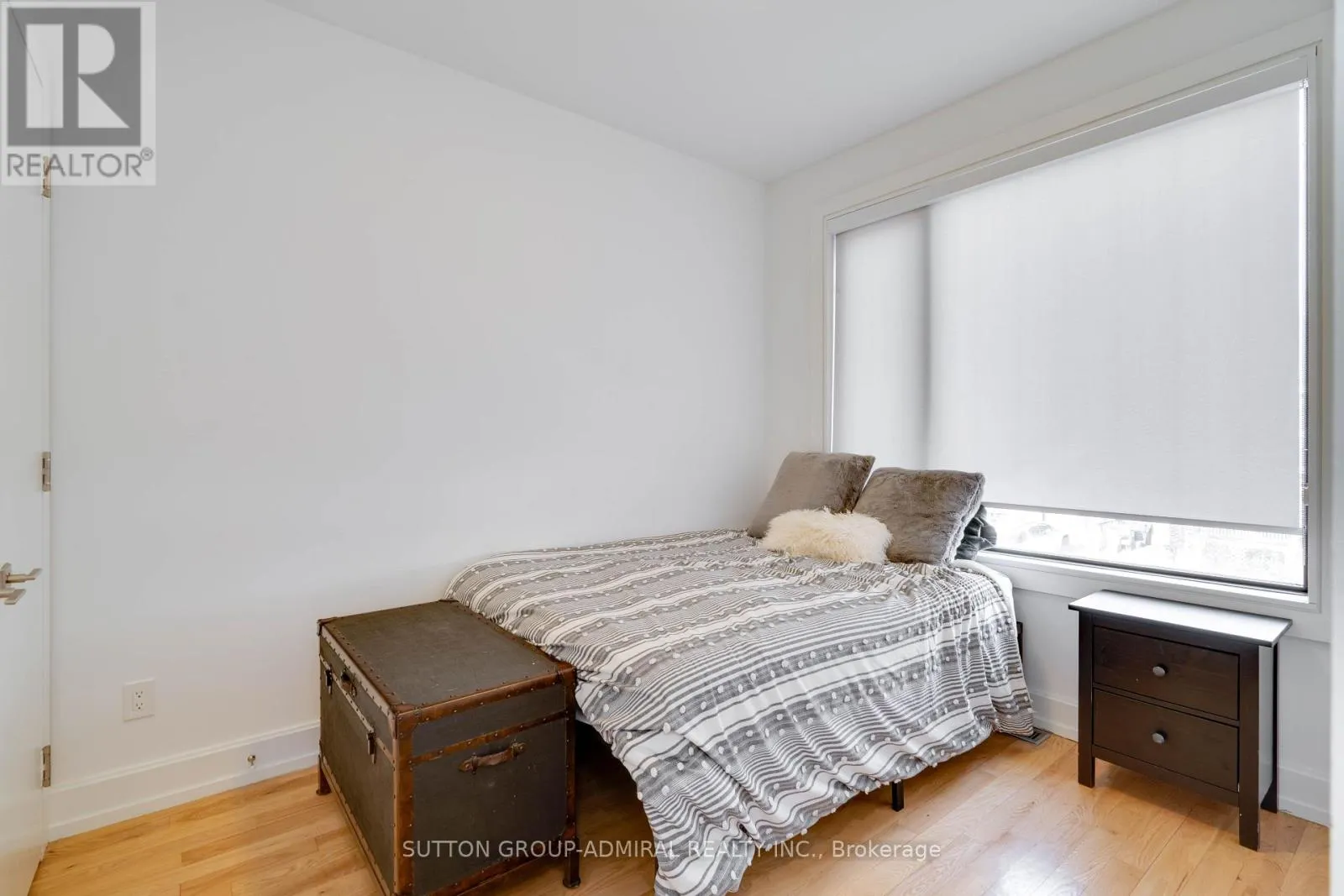 127 ORCHARD VIEW BOULEVARD